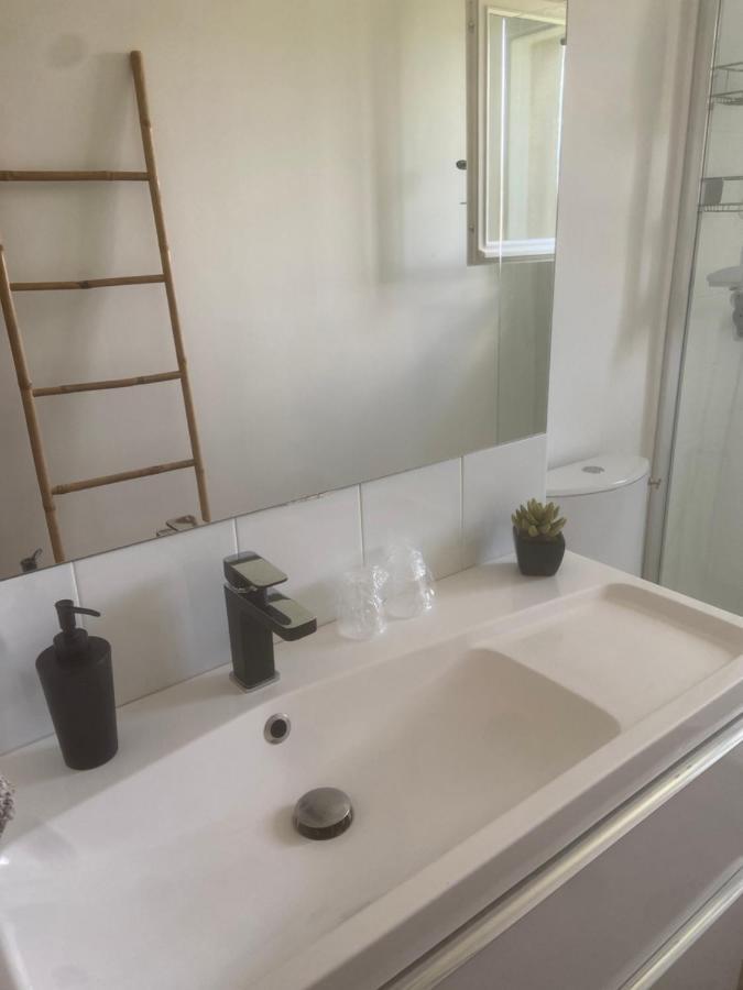 Le Patio, Chambres D Hotes Pour Adultes En Camargue, Possibilite De Naturisme A La Piscine, Aimargues Exteriör bild