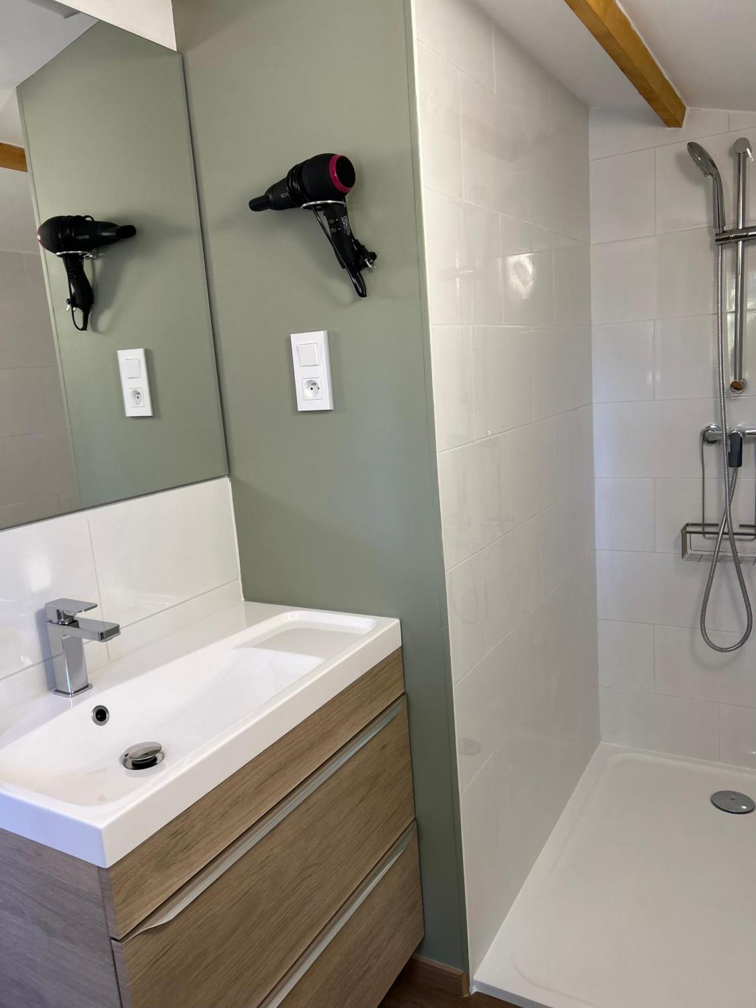Le Patio, Chambres D Hotes Pour Adultes En Camargue, Possibilite De Naturisme A La Piscine, Aimargues Exteriör bild
